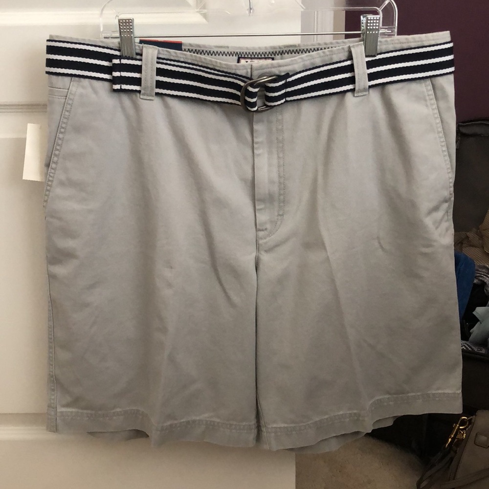 IZOD men’s grey flat front shorts size 38